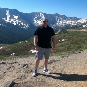 Meet your Posher, Devin